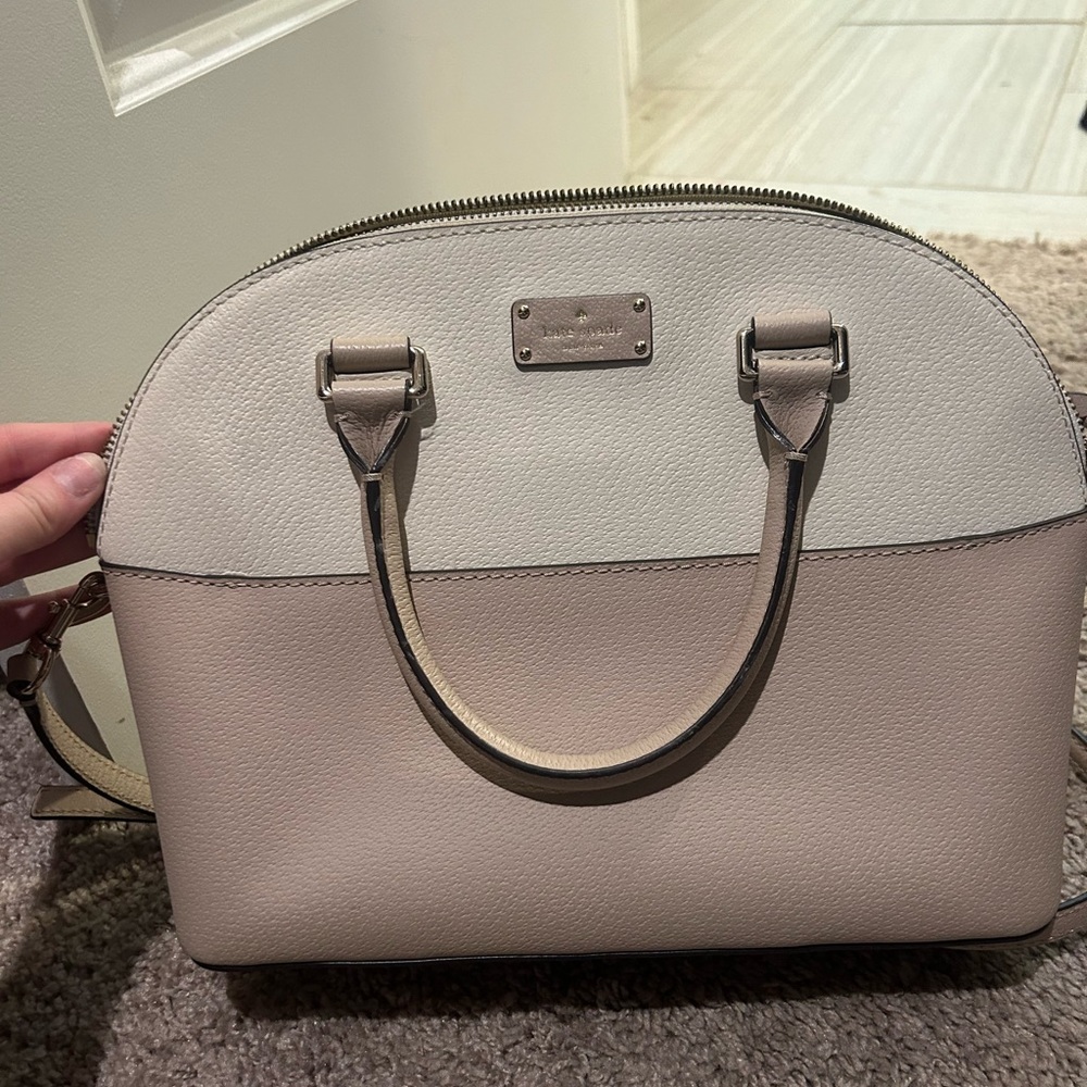 Kate Spade Purse (great condition)